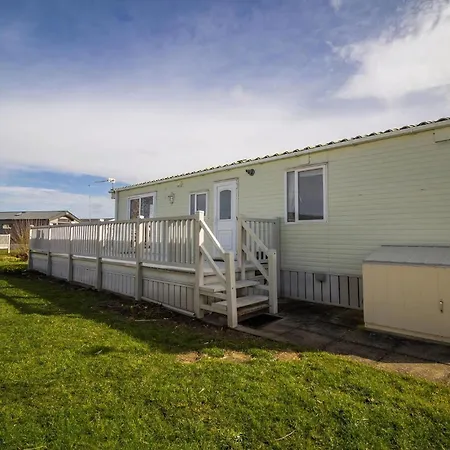 Stunning 6 Berth Caravan At Manor Park In Hunstanton Norfolk Ref 23194K Exterior photo