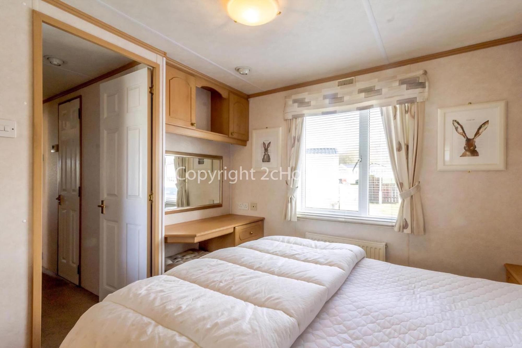 Stunning 6 Berth Caravan At Manor Park In Norfolk Ref 23194k *