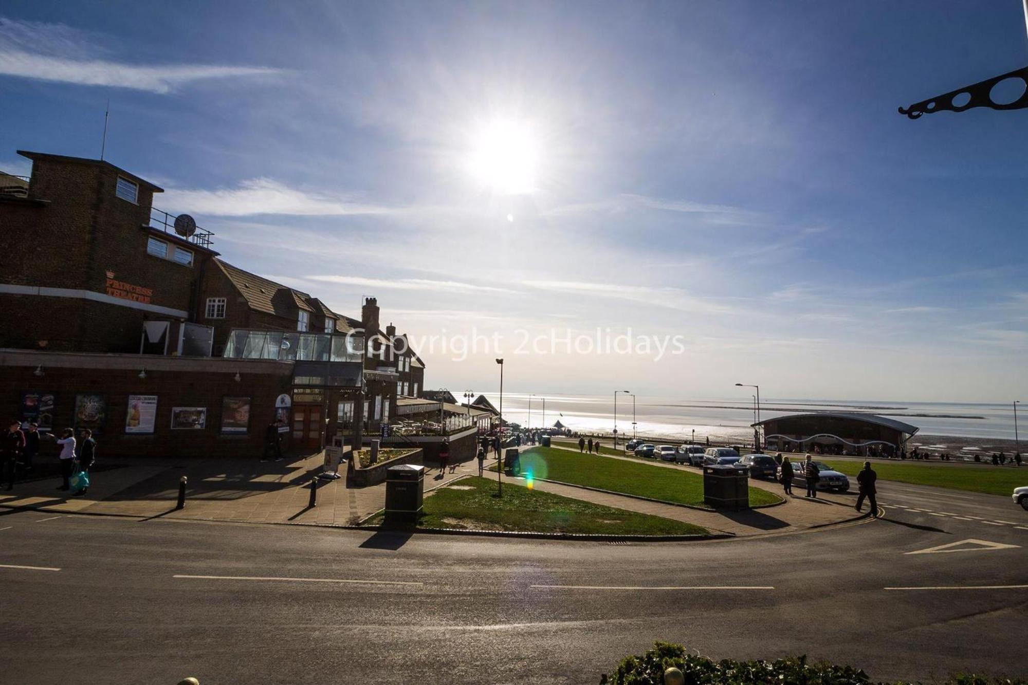 Stunning 6 Berth Caravan At Manor Park In Norfolk Ref 23194k * Hunstanton