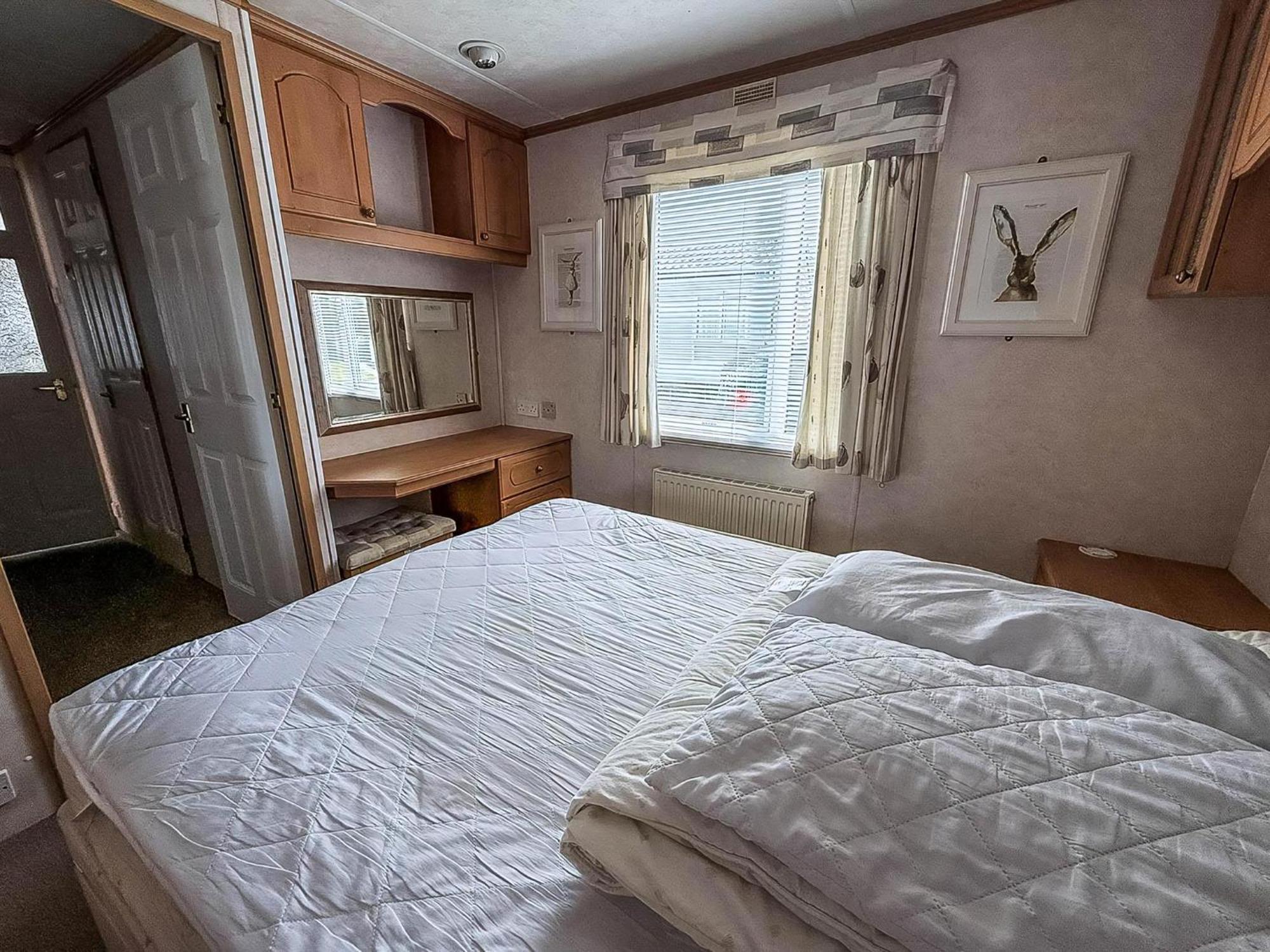 Stunning 6 Berth Caravan At Manor Park In Norfolk Ref 23194k Camping Hunstanton